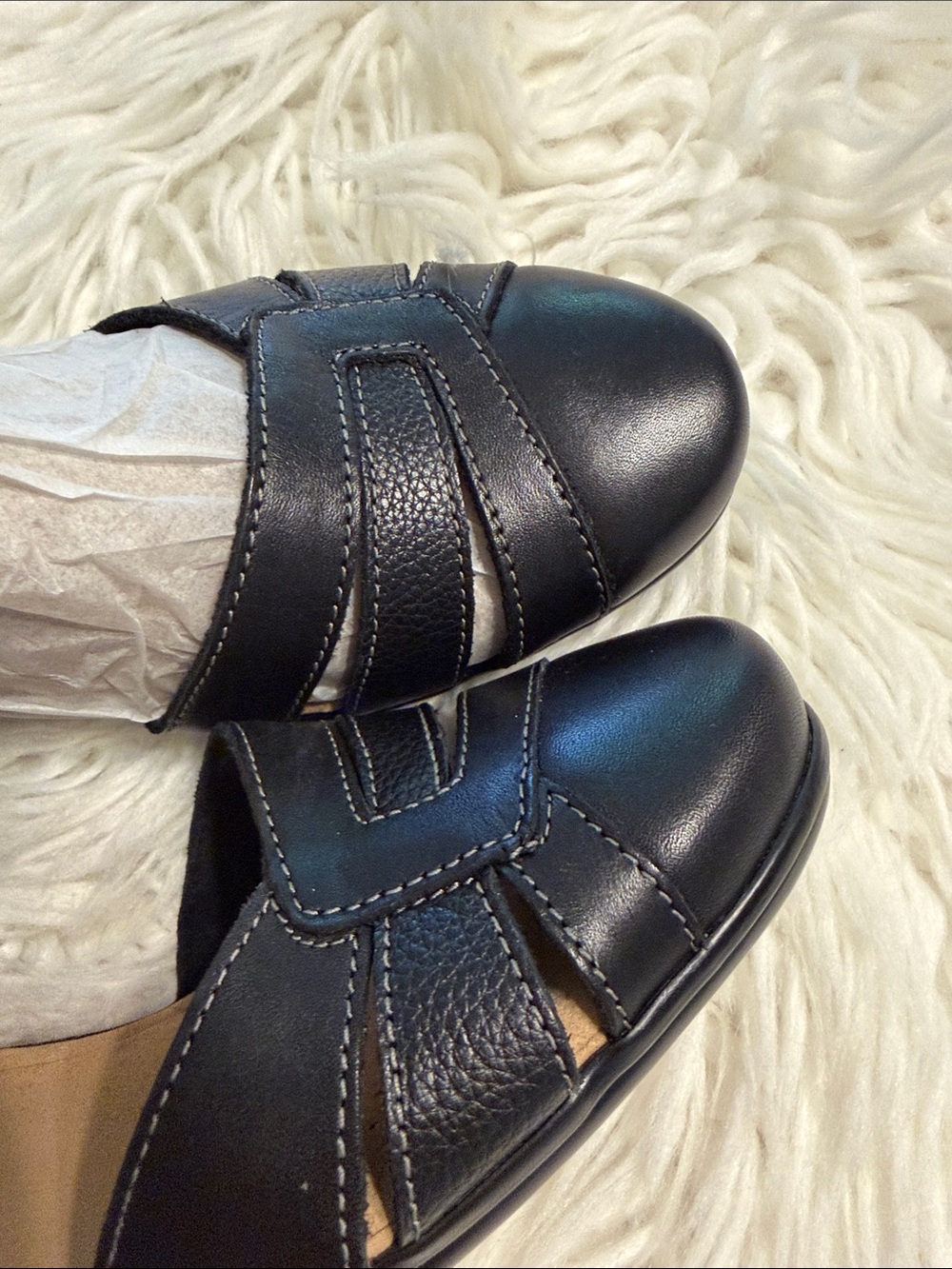 Clarks Black Low Heel Mary Jane Pumps size 8.5 BNWOT see all photos - Picture 2 of 8